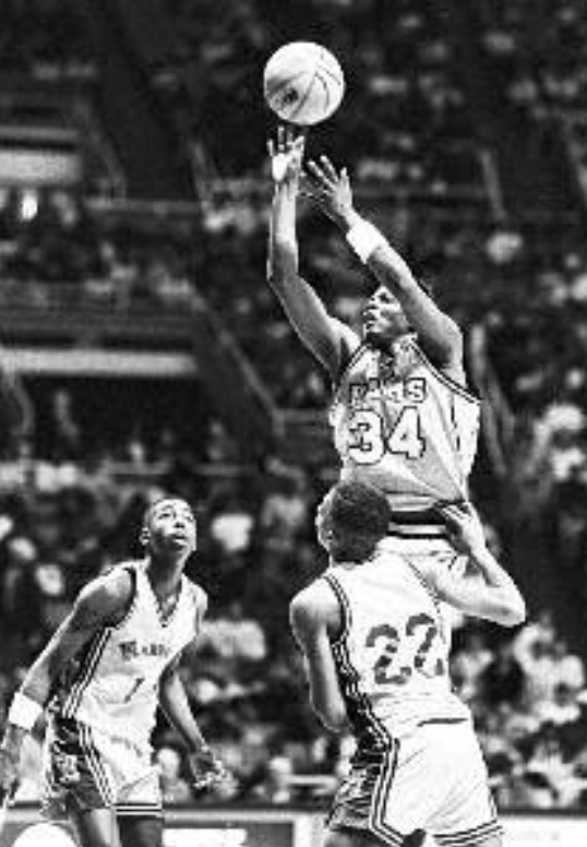 Coach Wayne McClain